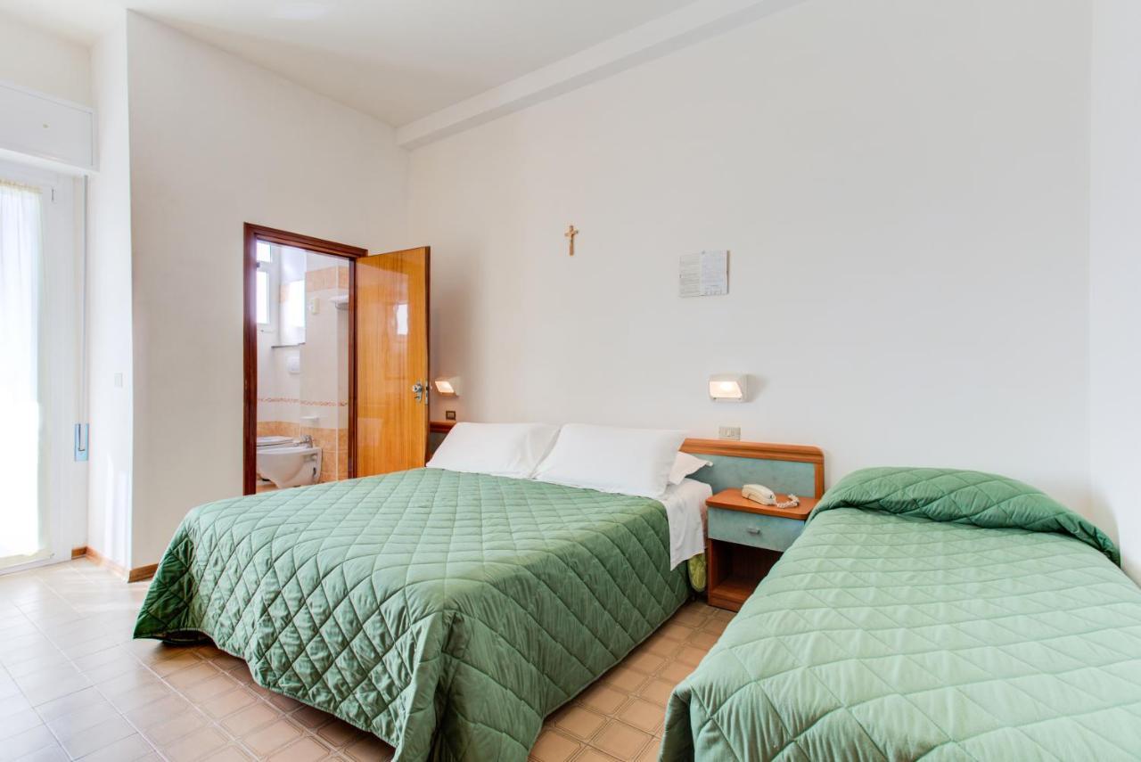 Hotel Astoria Misano Adriatico Zewnętrze zdjęcie